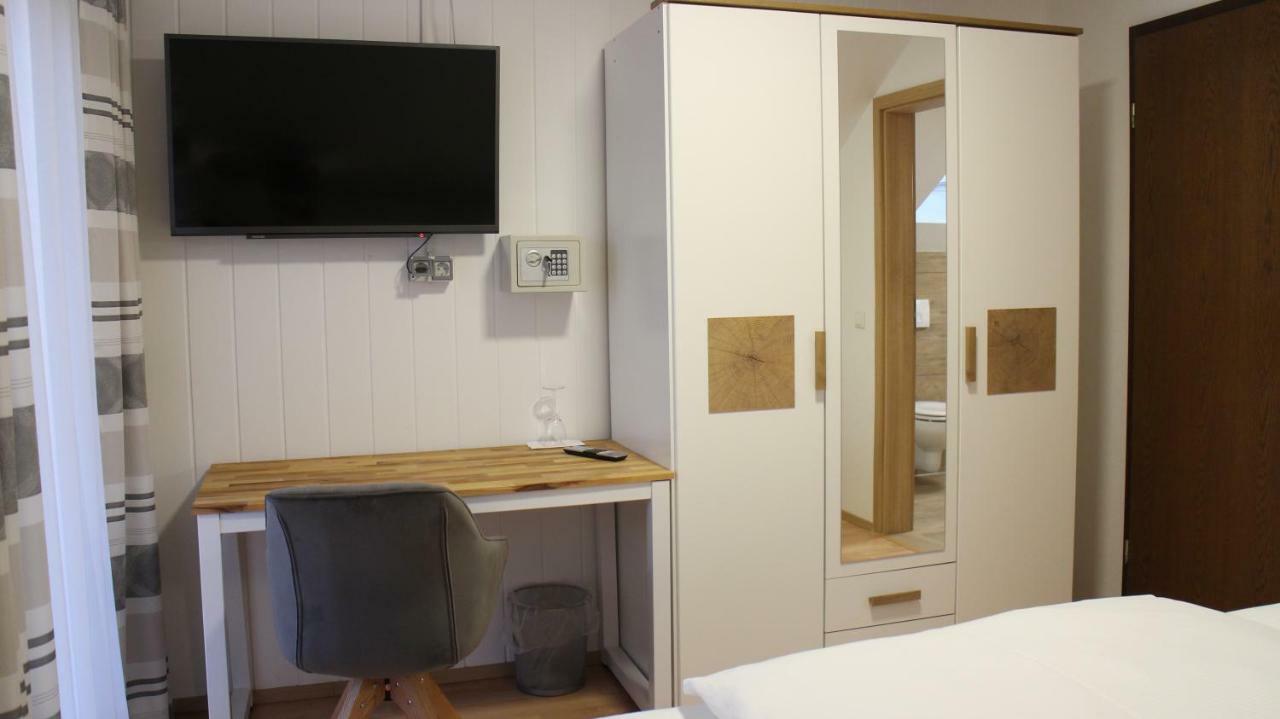 Hotel Glas Schwarzwald Fluorn-Winzeln Bagian luar foto